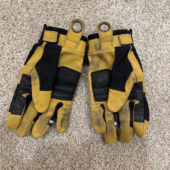 Mountain Hardwear Crux Gore-Tex Infinium Gloves - Picture 2 of 6